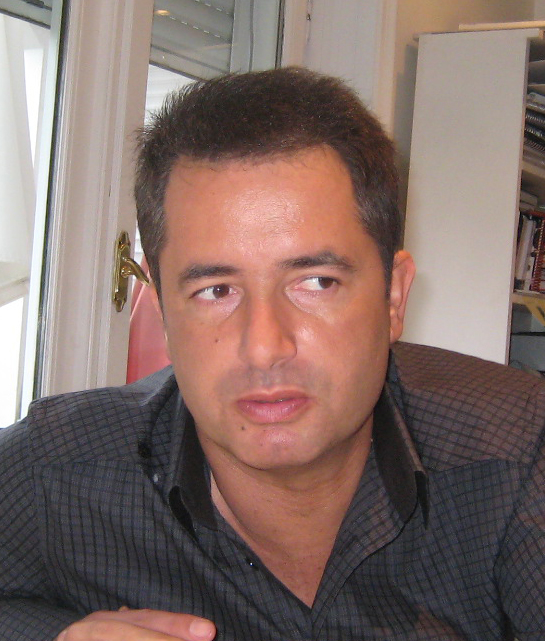 Portrait de Acun Ilıcalı